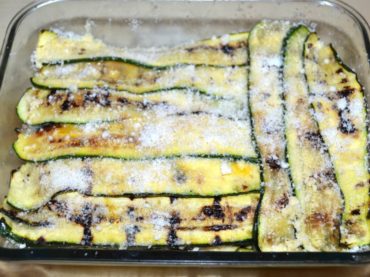 Parmiggiana of courgettes with mint