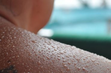 Fat burning activity of tea catechin and caffeine